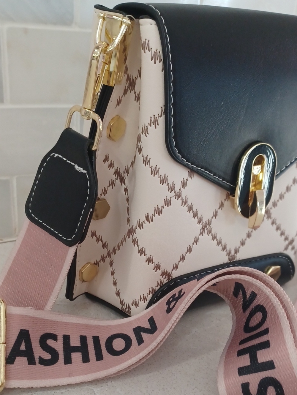 Black Cream Pink Diamond Crossbody Mini Box Bag Purse Removable Wide Strap - Picture 6 of 11